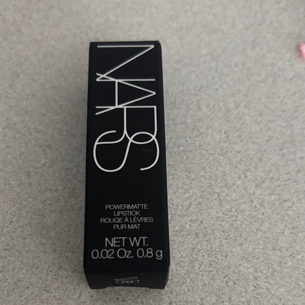 NARS Powermatte Lipstick in Black Box freebird peachy coral lipstick